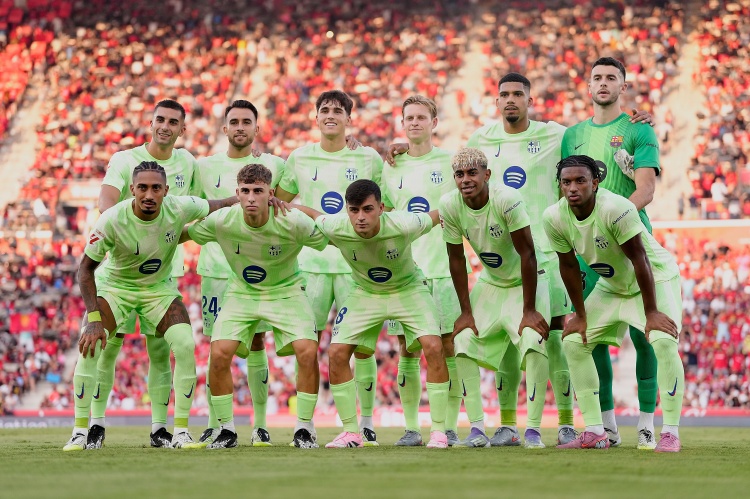 進(jìn)球大戰？巴薩與巴黎過(guò)去六場(chǎng)歐冠交鋒，平均每場(chǎng)4.66個(gè)進(jìn)球