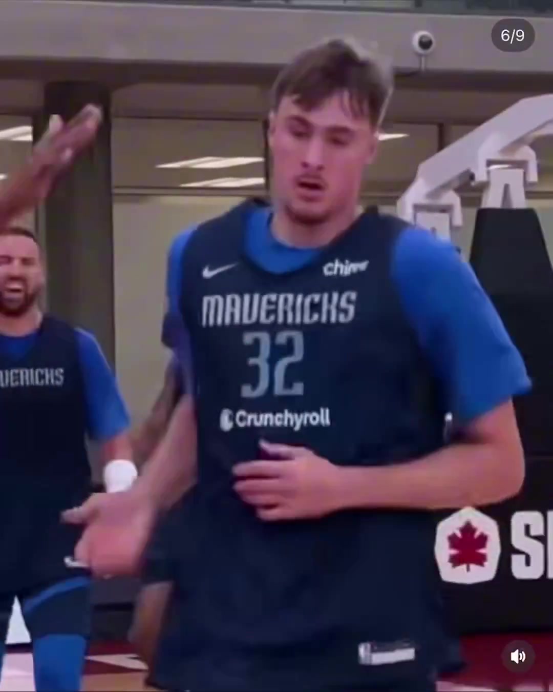 恐怖臂展！弗拉格隊內訓練大帽+迎射濃眉！態(tài)度非常積極??